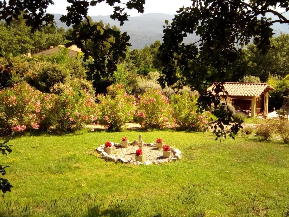 Les Cerises Bed & Breakfast Saint-Saturnin-d'Apt Bagian luar foto