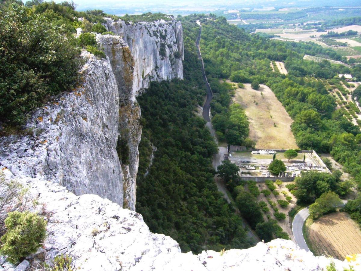 Les Cerises Bed & Breakfast Saint-Saturnin-d'Apt Bagian luar foto