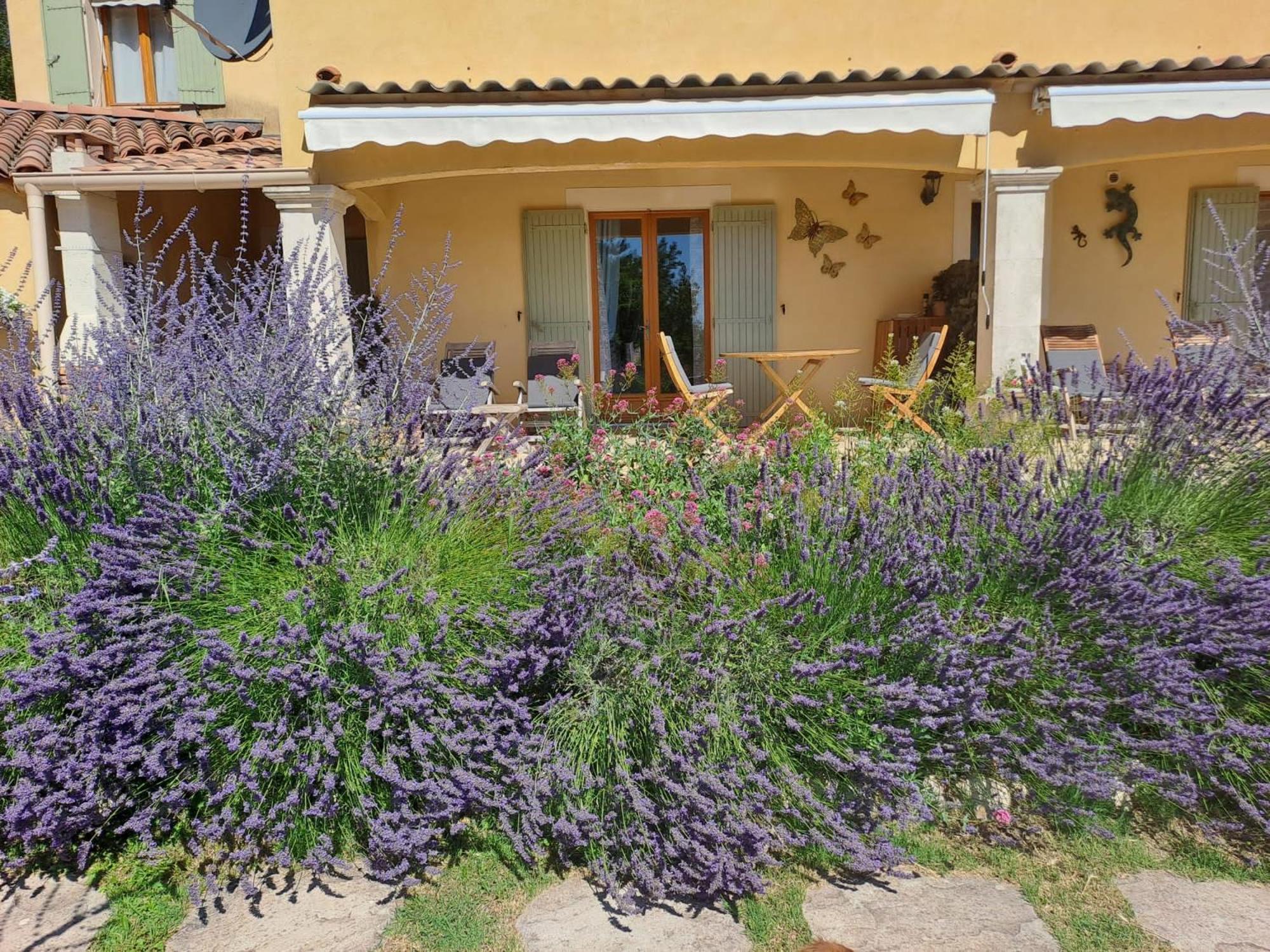 Les Cerises Bed & Breakfast Saint-Saturnin-d'Apt Bagian luar foto